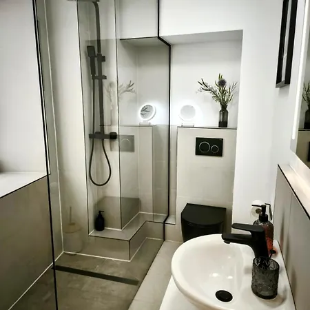 Danube - Self Checkin - Ideal Fuer Geschaeftsreisende Und Staedtetrips - Moderne In Ruhiger Lage Apartmán