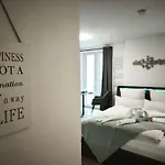 Lejlighed Danube - Self Checkin - Ideal Fuer Geschaeftsreisende Und Staedtetrips - Moderne In Ruhiger Lage
