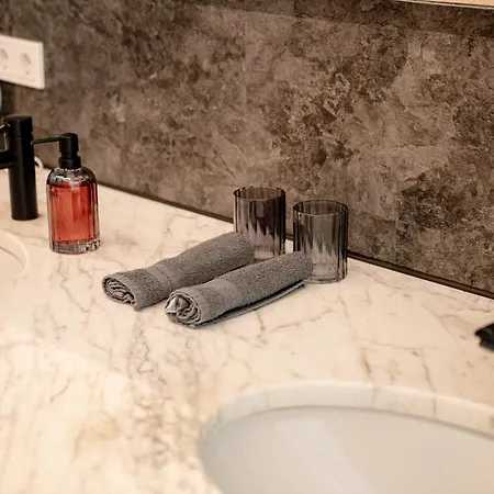 Danube - Self Checkin - Kueche Lägenhet